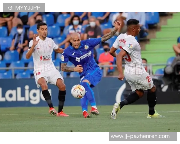 毕尔巴鄂竞技的桑塞特吃到红牌！一场充满争议的比赛让人热议不止